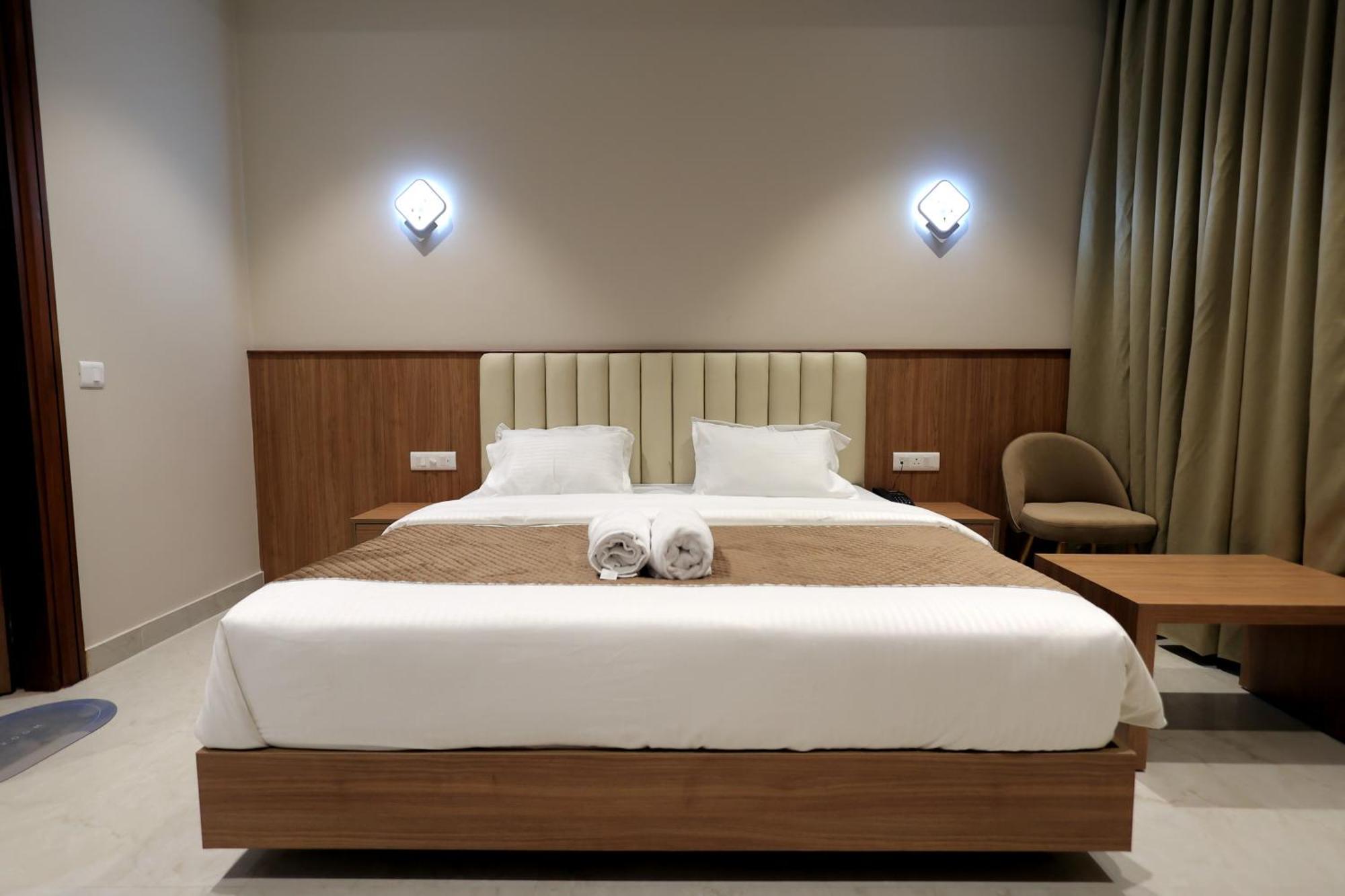 Hotel Regal Palm Moradabad Exterior foto